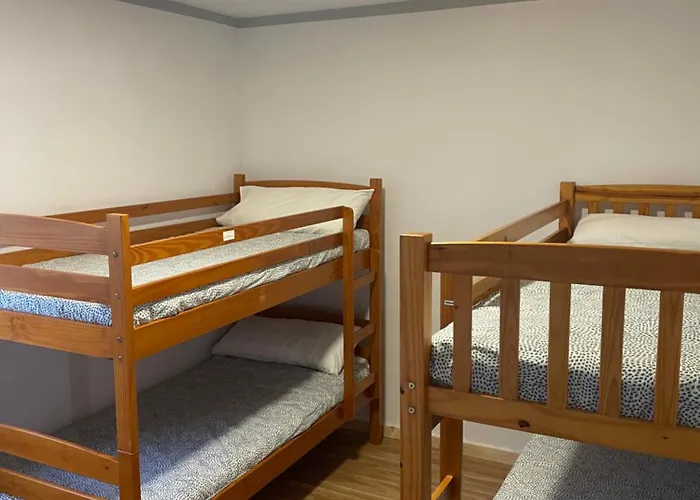 Eco-hostel La Casa Hostal *